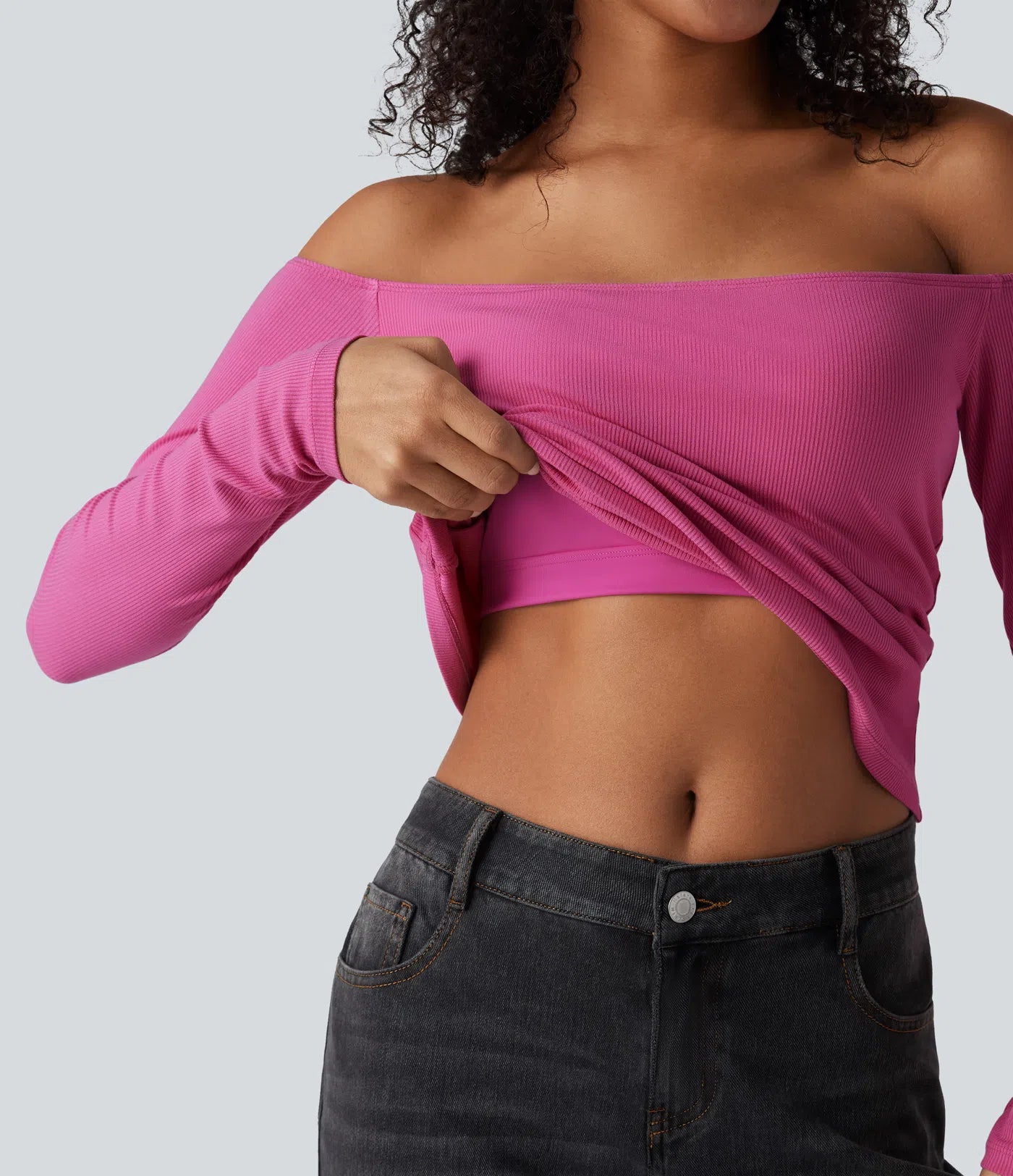 Ribbestrikket off-shoulder topp – 2-i-1 med lange ermer