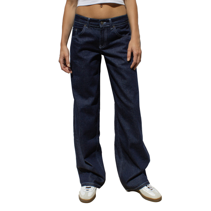 Casual jeans med middels midje og flere lommer