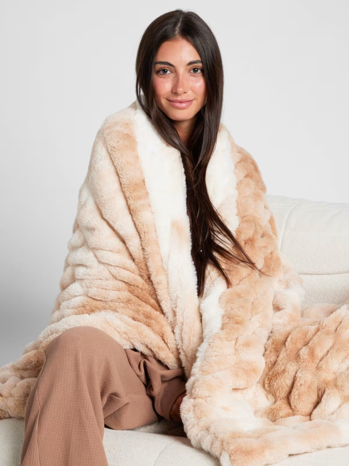 no-repeat center / cover
url('https://cdn.shopify.com/s/files/1/0764/4155/1106/files/cappuccino.avif?v=1766546710')