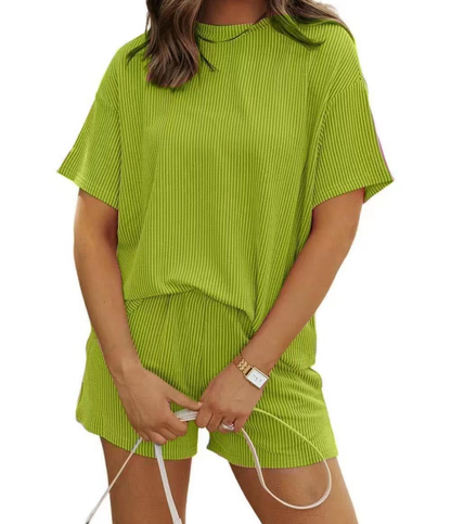 Nordyx™  Ribbestrikket loungessett med løs T-skjorte og shorts med lommer