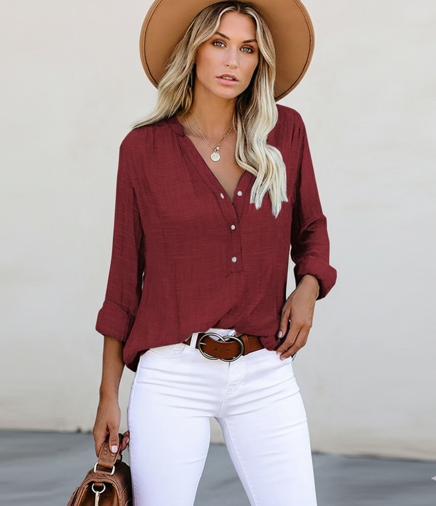 Uformell skjorte med V-hals, knapper og lange ermer