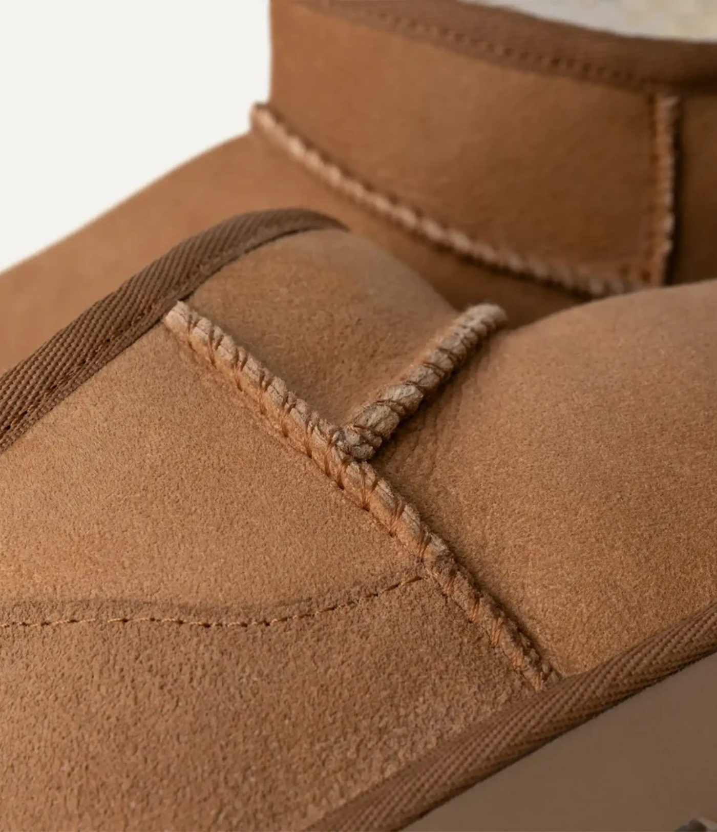 Vannavvisende ankelstøvler i semsket skinn