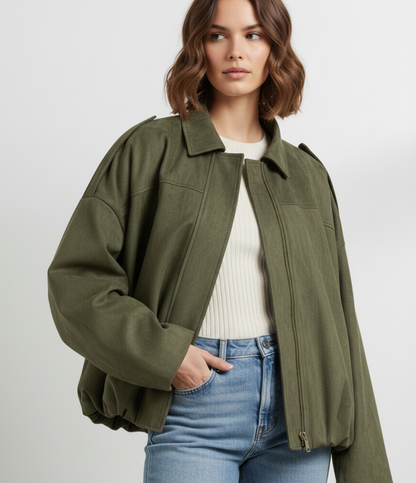 Oversized bomberjakke i semsket skinn