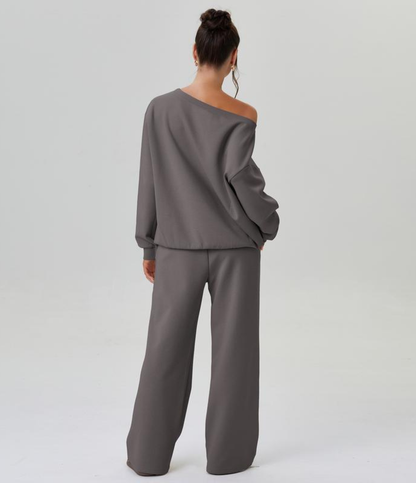 Avslappet lounge-sett med løs topp og vide bukseben