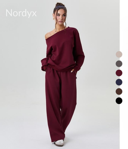 Avslappet lounge-sett med løs topp og vide bukseben